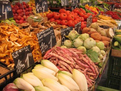 Marktstand Sommer.jpg